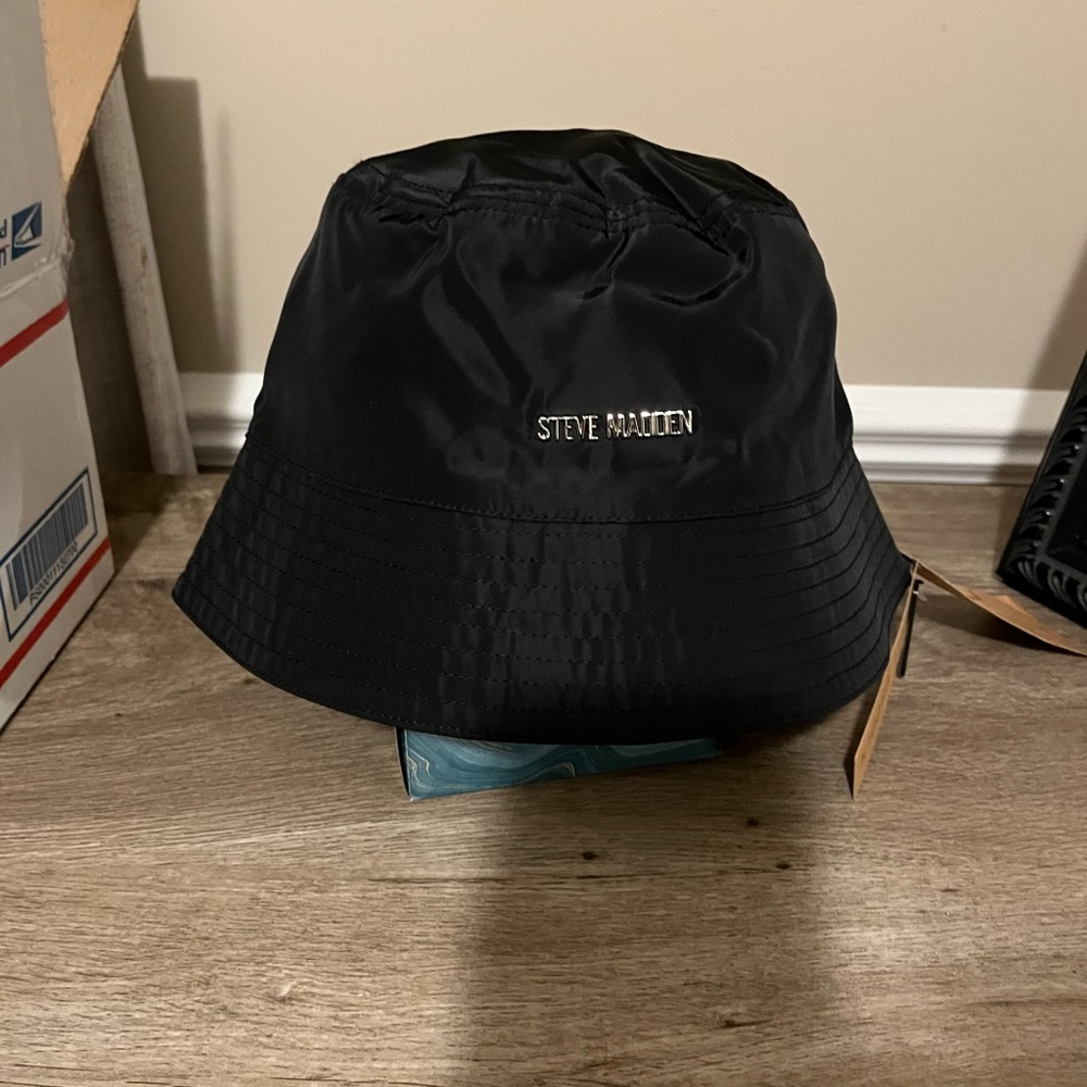 Steve Madden Black Bucket Hat